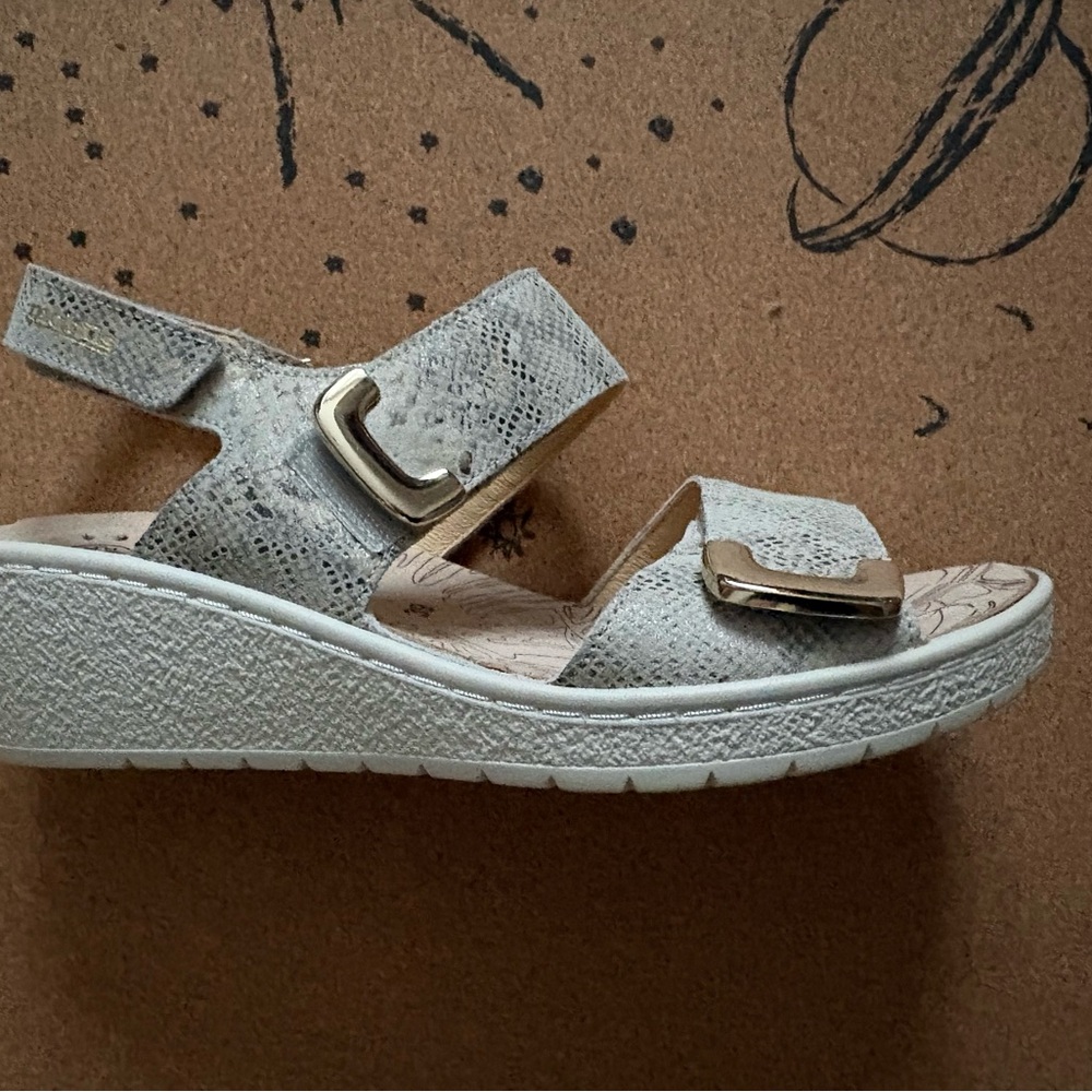 Mephisto Mobils White Textured Wedge Sandals with Gold Buckles